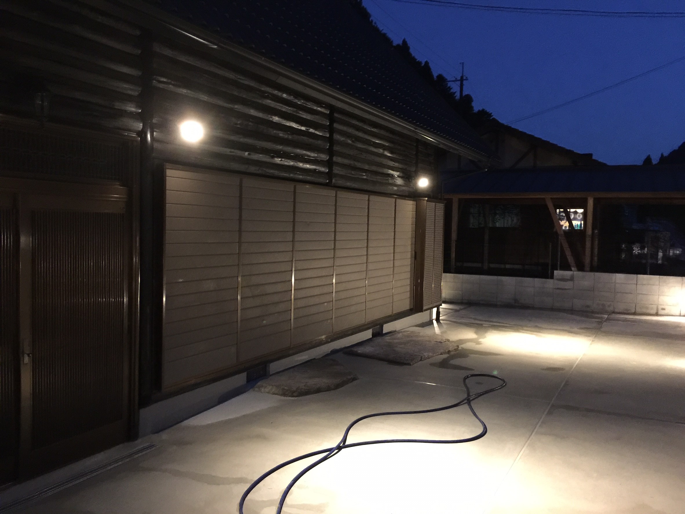 ���� �J�[�|�[�g �G�N�X�e���A ���� ����